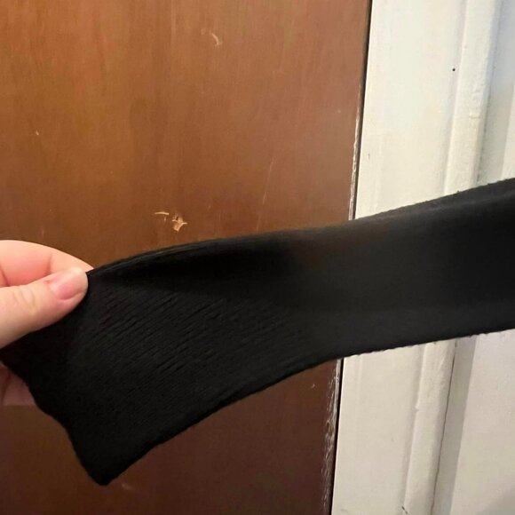 🐻Size X - Ava - Viv - Long Sleeve Cold-Shoulder Black Pullover - Picture 4 of 7